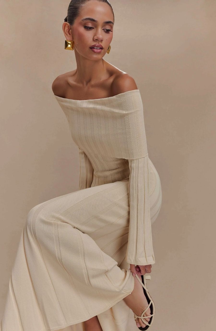 Alonza Long Sleeve Knit Midi Dress